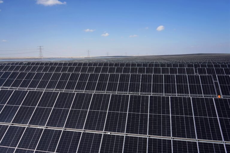 Abu Dhabi To Launch 2 GW Solar Farm World’s Fourth Largest Solar Farm